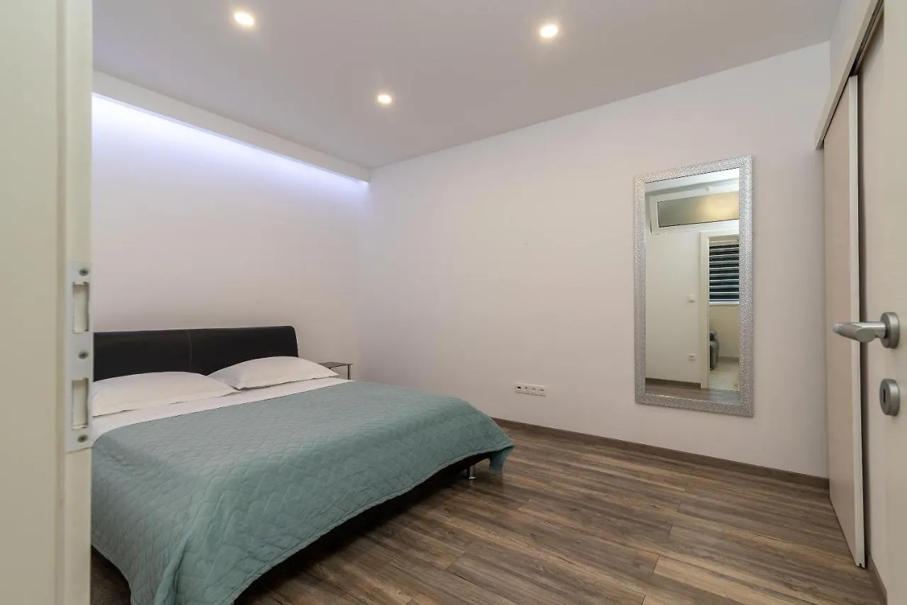 Apartment Soric Trogir 0*,